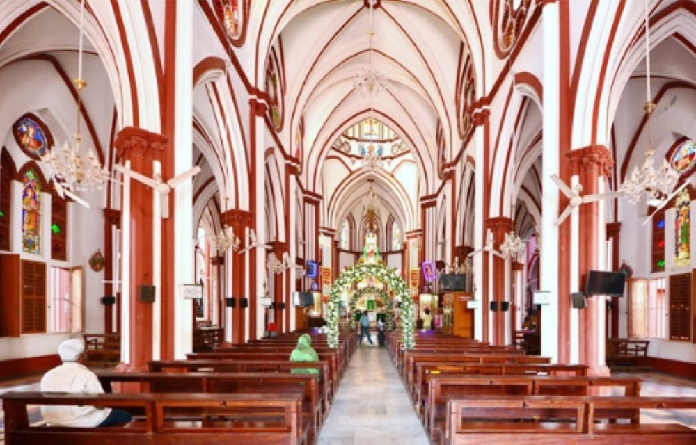  Sacred Heart Basilica Church <br> 8 km from Conch
